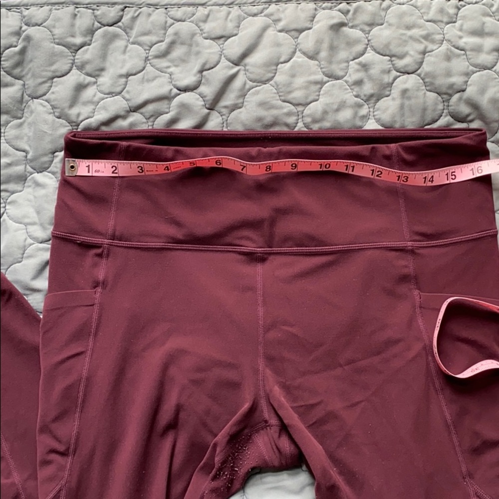 Athleta salutation stash pocket leggings